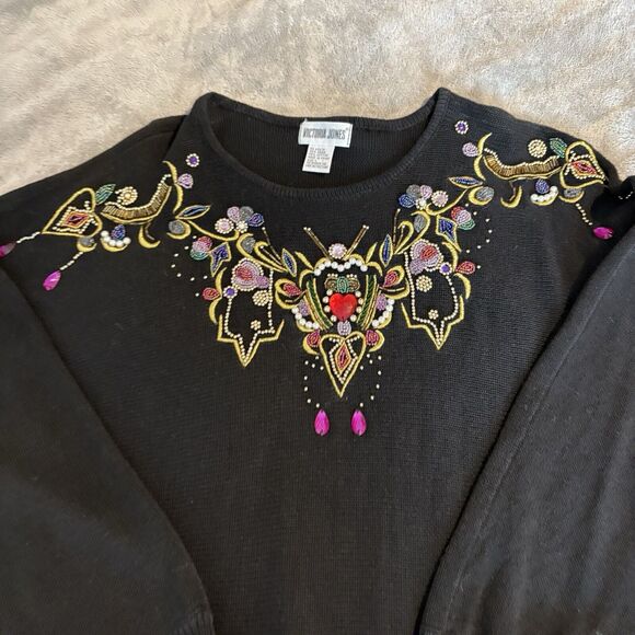 Victoria Jones Embroider Floral Sweater Red Heart Beads Black Size Large - Picture 2 of 9